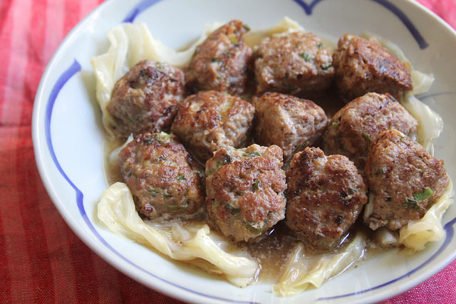 Baby Lion’s Head Meatballs with Braised Cabbage