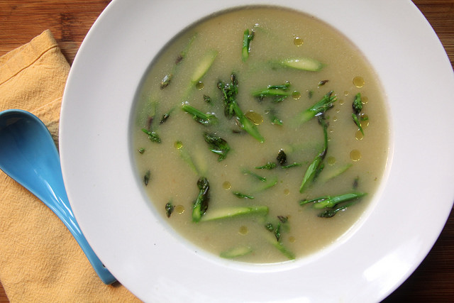 Chilled Potato, Leek and Parsnip Soup with Asparagus