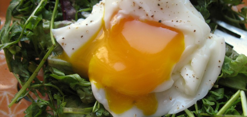 Peppercress and Poached Egg Salad