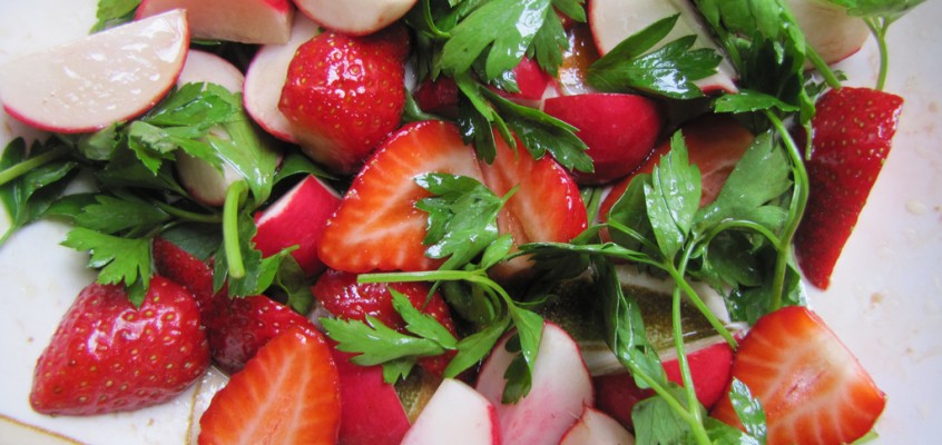 Strawberry & Radish Salad with Balsamic Vinegar